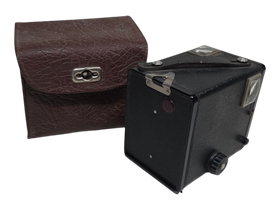 Vintage kamera (Brownie SIX-20 CAMERA Model C)