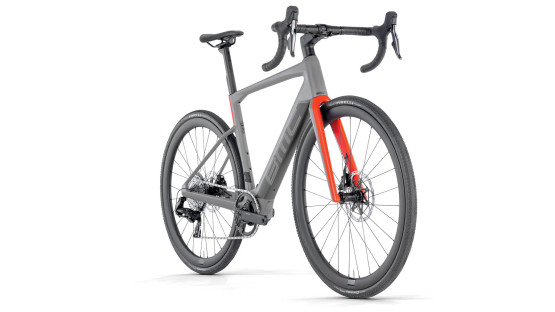BMC Roadmachine 01 AMP X ONE sähköavusteinen maantiepyörä
