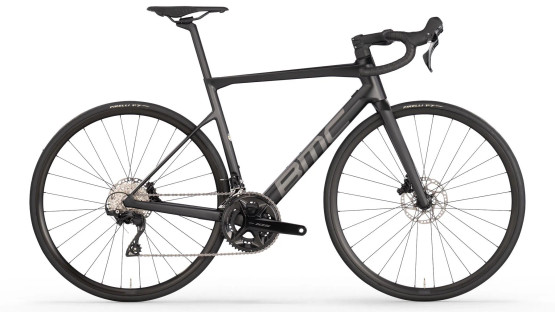 BMC Teammachine FOUR uudella ohjaamolla