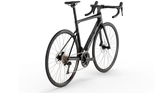BMC Teammachine FOUR uudella ohjaamolla