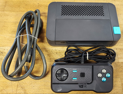 Evercade VS-R konsoli