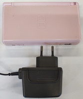 Nintendo DS Lite Coral Pink + laturi