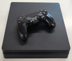Playstation 4 Slim 1Tb konsoli