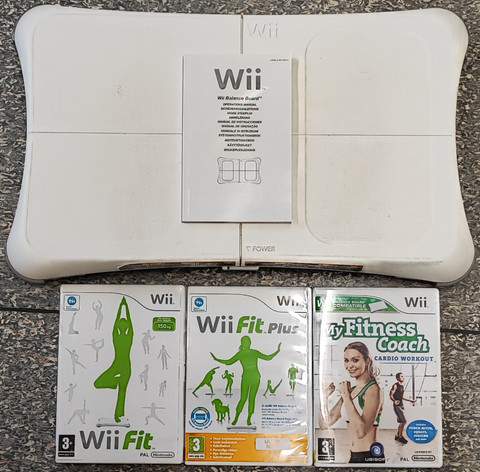 Wii Fit Balance Board + pelit (Wii)