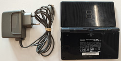 Nintendo DS Lite musta konsoli