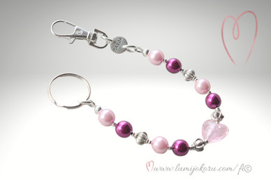 AVAIMENPERÄ LAUKKUKORU/OMISSA VÄREISSÄ