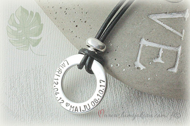 TEKSTIKORU NAHKANAUHASSA