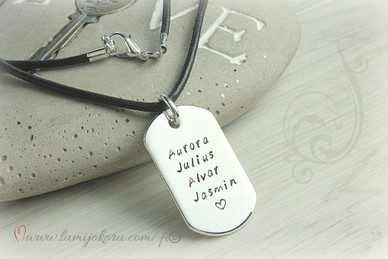 LAATTAKORU/OMA TEKSTI