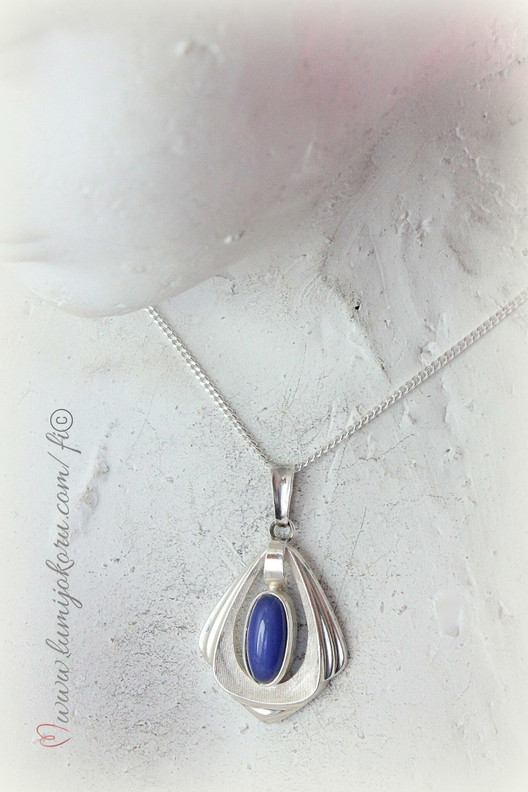 Sinikivinen riipus hopeaa v 1960