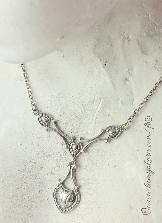 Kalevala koru Helinä kaulakoru