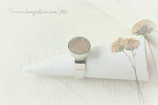 Hopeasormus säädettävä