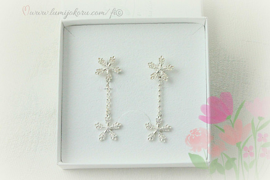 Kalevala koru Lumihiutale korvakorut