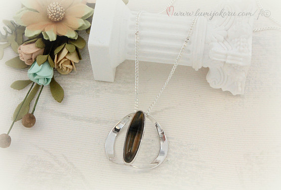 Tiikerinsilmäriipus hopeaa