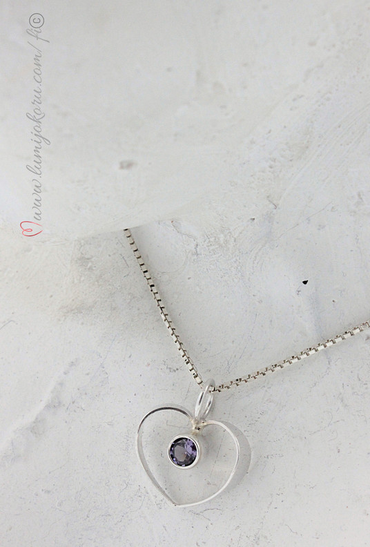 Salovaara sydänriipukset hopeaa