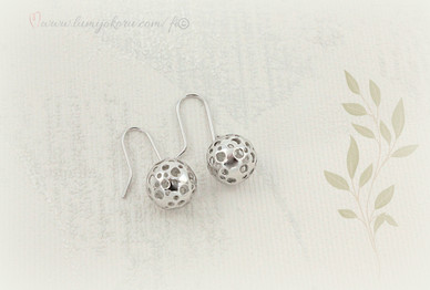 Liisa Vitali Leppäkerttu korvakorut 