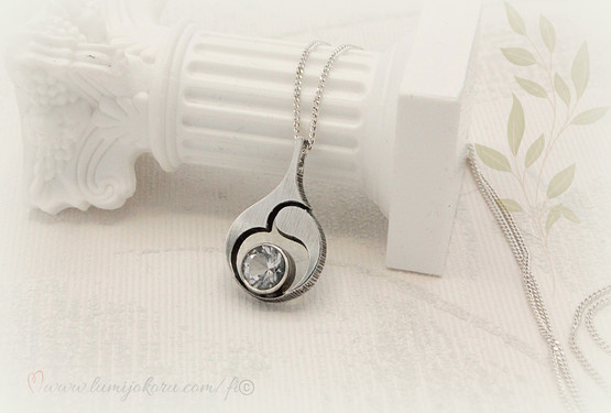 Finnfeelings hopeariipus