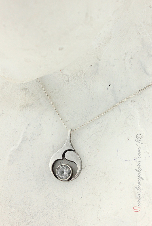 Finnfeelings hopeariipus