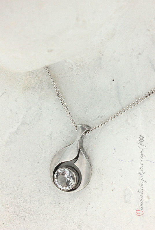 Finnfeelings hopeariipus