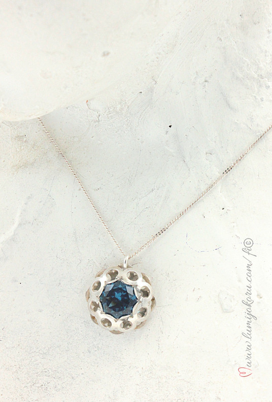 Hopeariipus Tuomo Rissanen