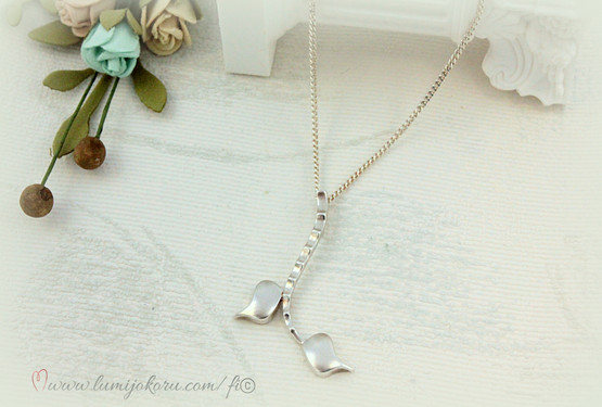 Sassi design Tunnelma kaulakoru hopeaa