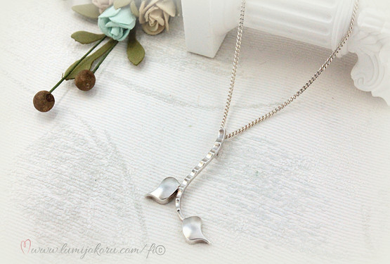 Sassi design Tunnelma kaulakoru hopeaa