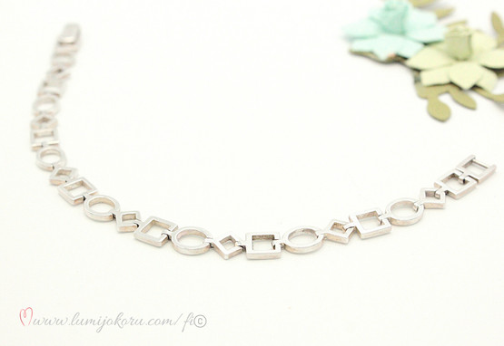 Esprit rannekoru hopeaa 