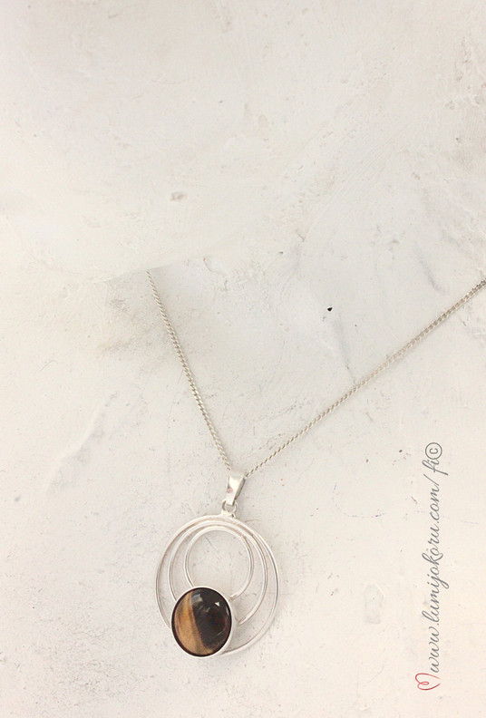 Tiikerinsilmäriipus hopeaa