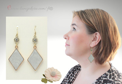 RIIPPUVAT KORVAKORUT KULTA