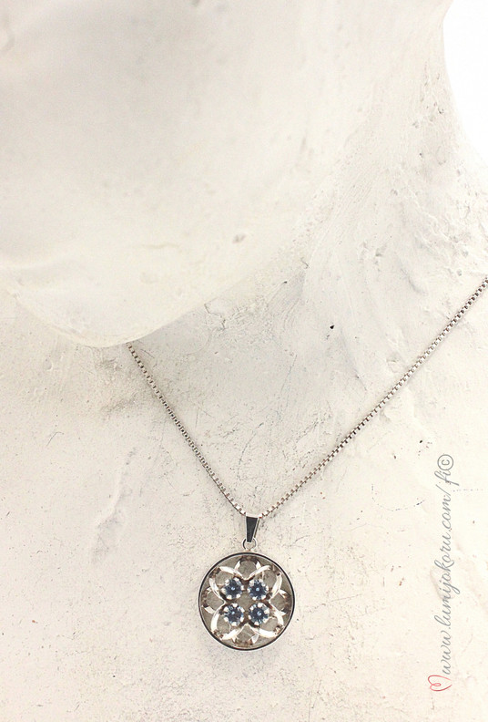 Salovaara riipus sinisillä kivillä