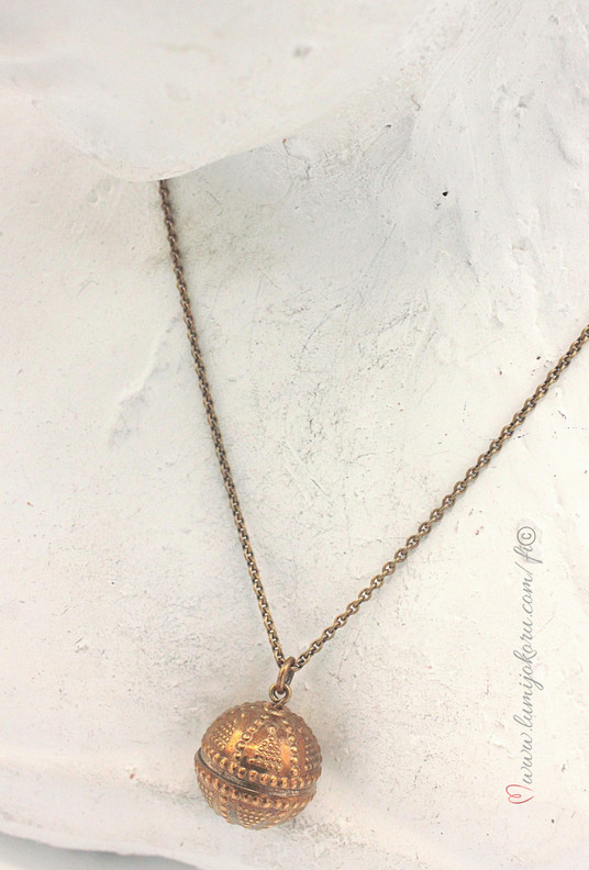 Kalevala koru Halikon käätykorut pronssi