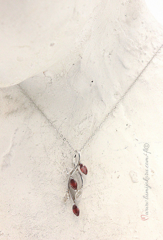 Hopeariipus kivillä