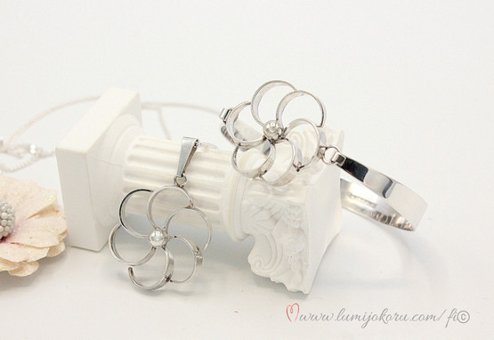 Valokoru korusarja vuodelta 1969