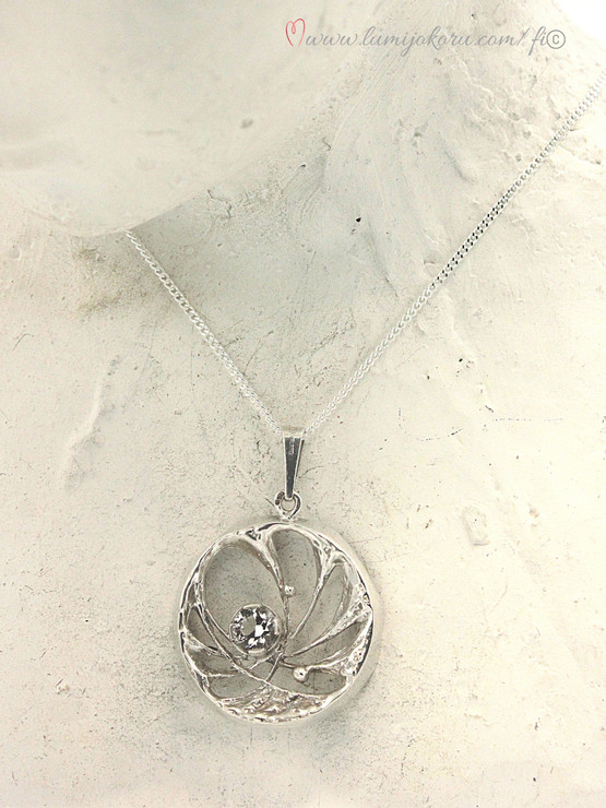 Karl Laine Spider riipus hopeaa