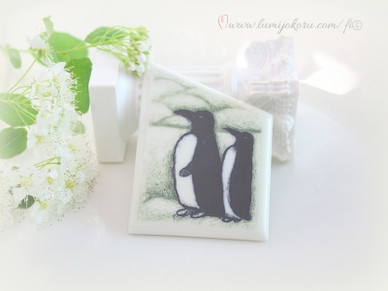 Heljä Liukkonen-Sundström rintakoru herra ja rouva pingviini