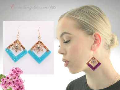 RIIPPUVAT KORVAKORUT KULTA