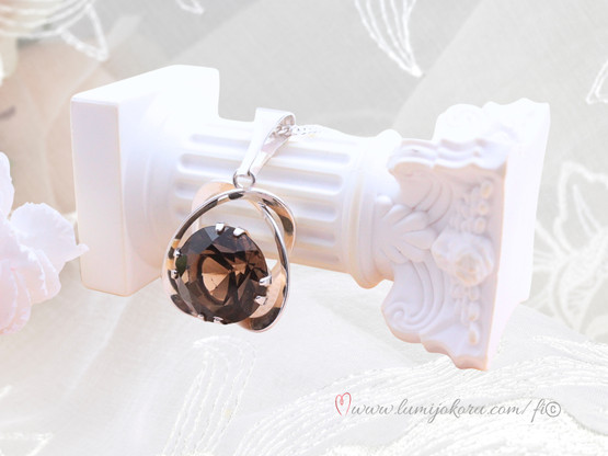 Salovaara riipus savukvartsilla