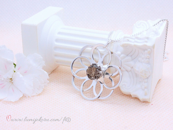 Salovaara riipus savukvartsilla