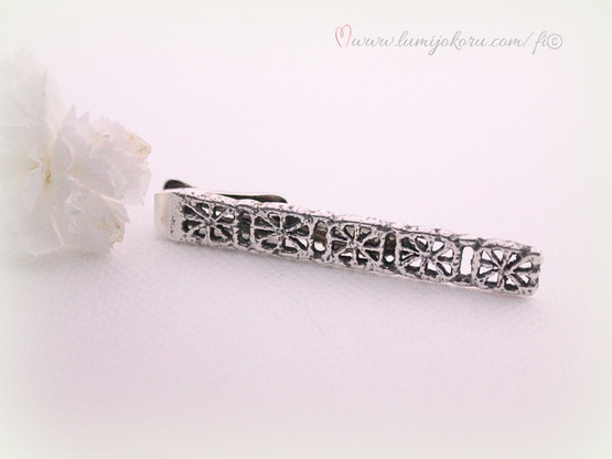 Pentti Sarpaneva Pitsi solmioneula hopeaa v.1988