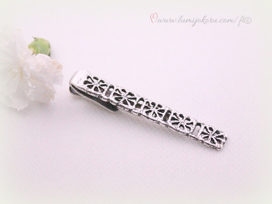 Pentti Sarpaneva Pitsi solmioneula hopeaa v.1988