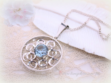 Salovaara riipus sinisellä kivellä v.1967