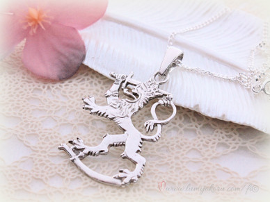 Iso Leijonariipus hopeaa