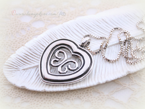 Kalevala koru Utajärven sydän hopea