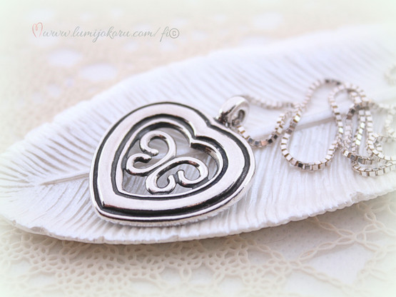 Kalevala koru Utajärven sydän hopea