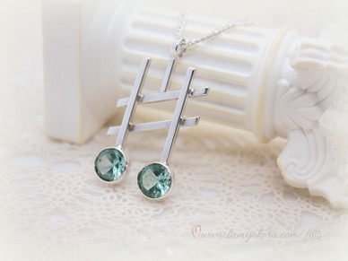 Hopeariipus sinisillä kivillä