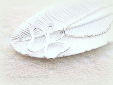 Kalevala koru Sydänystävä riipus hopea