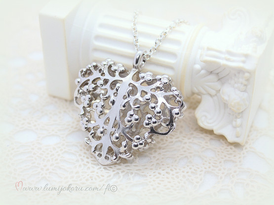 Lumoava Bella kaulakoru