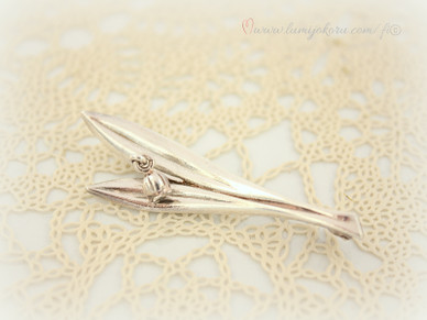 Kalevala koru Kielo rintakoru hopeaa