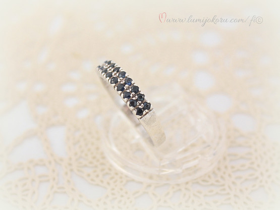 Sormus 18mm hopeaa