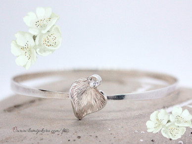 Valokoru rannekoru hopeaa