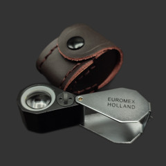 MAGNIFIER LOUPE